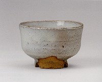 <span class="tw-text-xs tw-font-semibold">三輪休和</span><span class="tw-text-sm tw-font-semibold">「萩茶碗」</span>