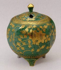 吉田美統「金襴手花唐草文香爐」 (2)