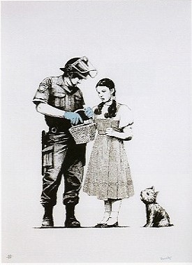 <span class="tw-text-xs tw-font-semibold">バンクシー</span><span class="tw-text-sm tw-font-semibold">「Stop & Search」</span>