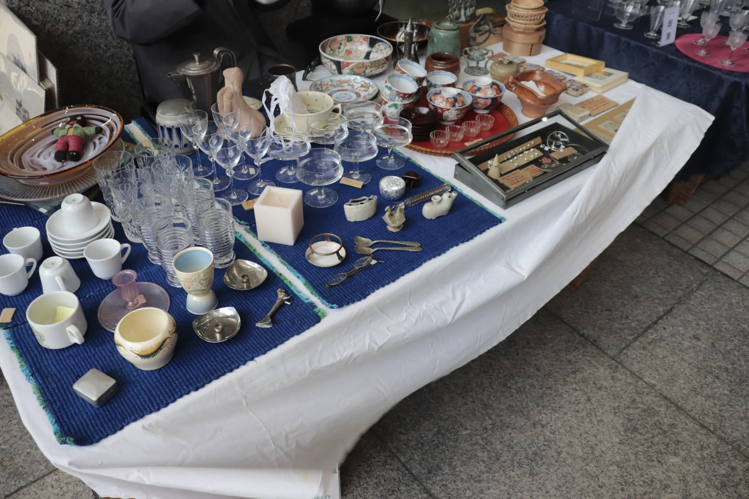 青山古市で見つけた骨董品