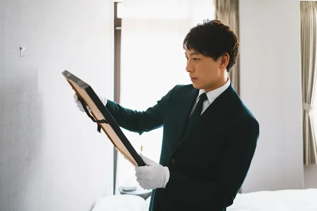 絵画鑑定を依頼するには
